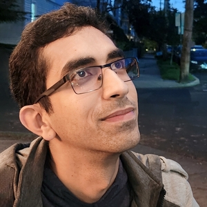 Headshot of Harry Abiri