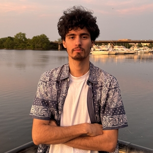 Headshot of Shervin Issakhani