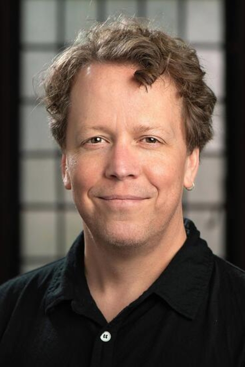 Headshot of Scott Holley