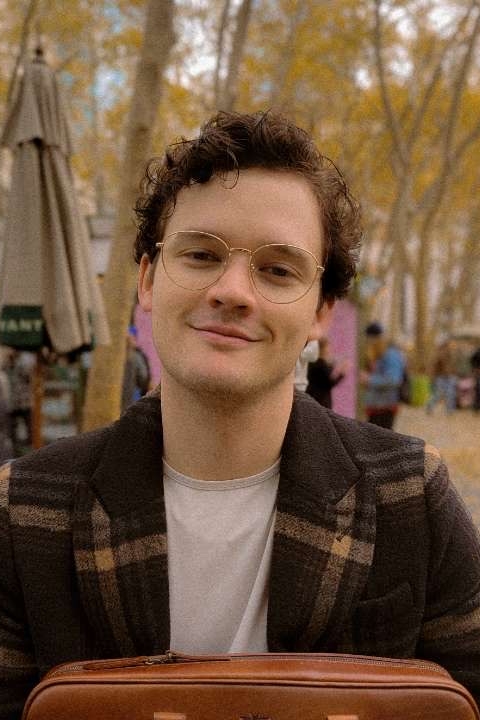 Headshot of Alex Calabrese